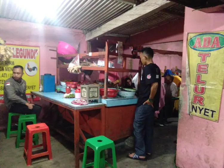 Warung Mbak Mun "Bebek Legundi" 5