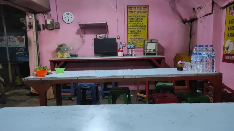 Warung Mbak Mun "Bebek Legundi" 4