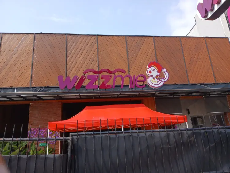 Wizzmie Ahmad Yani Bandung 1