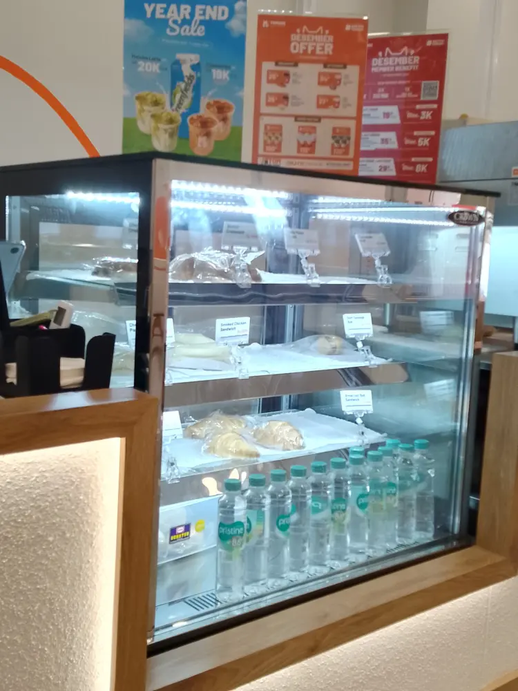 TOMORO COFFEE - Taman Siswa 5