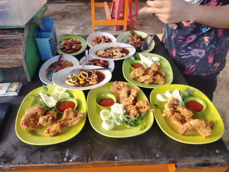 RAJAWALI SEAFOOD PASAR KEMIS 1