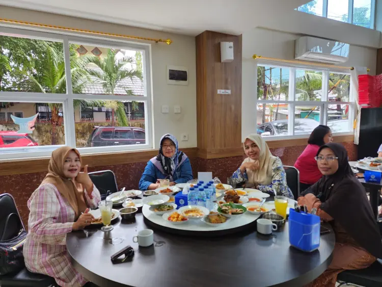 SURYA MANIK Masakan Padang 5