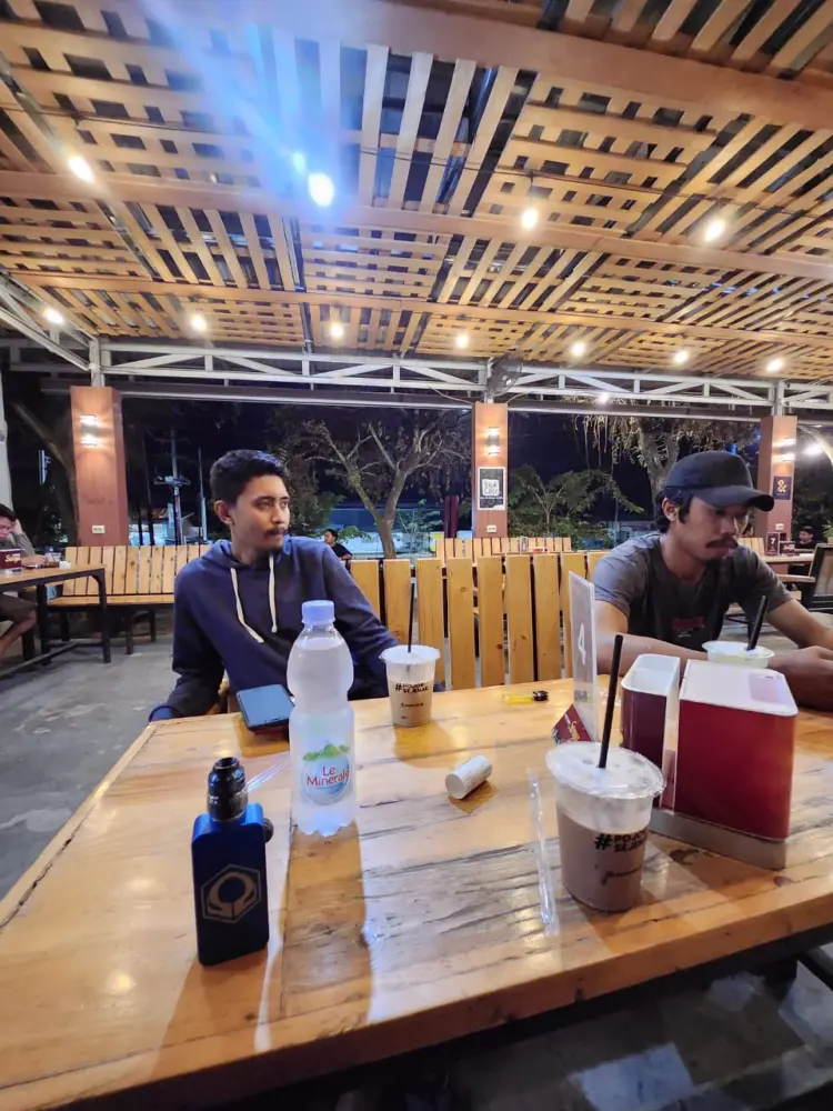 Pojok Cafe Tanjung 9