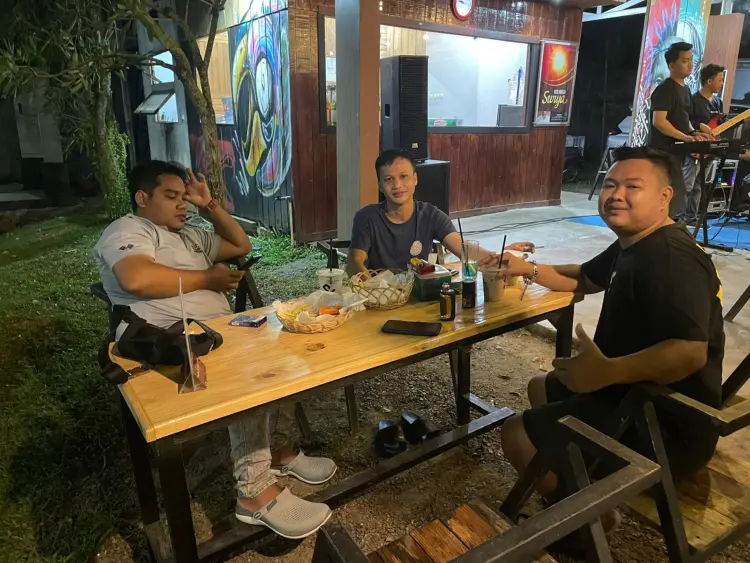 Pojok Cafe Tanjung 8