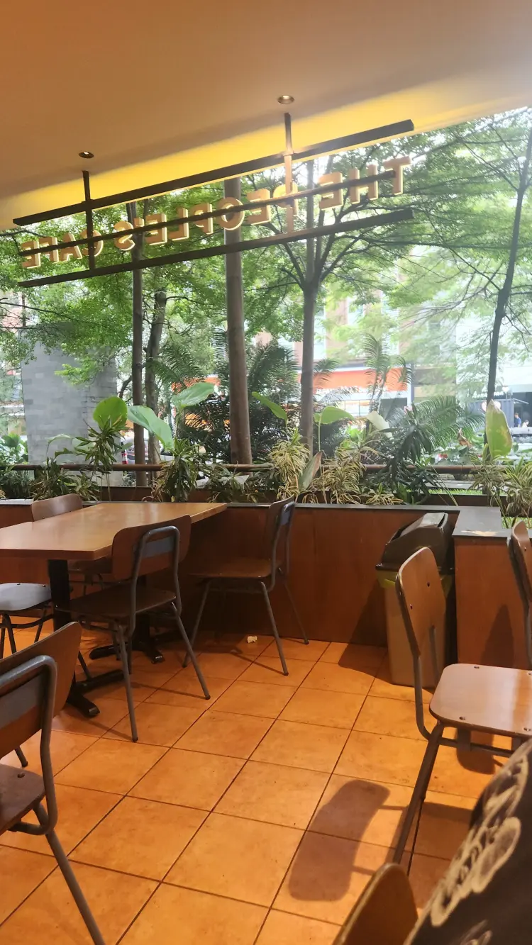 The People's Cafe Mall 23 Paskal 3