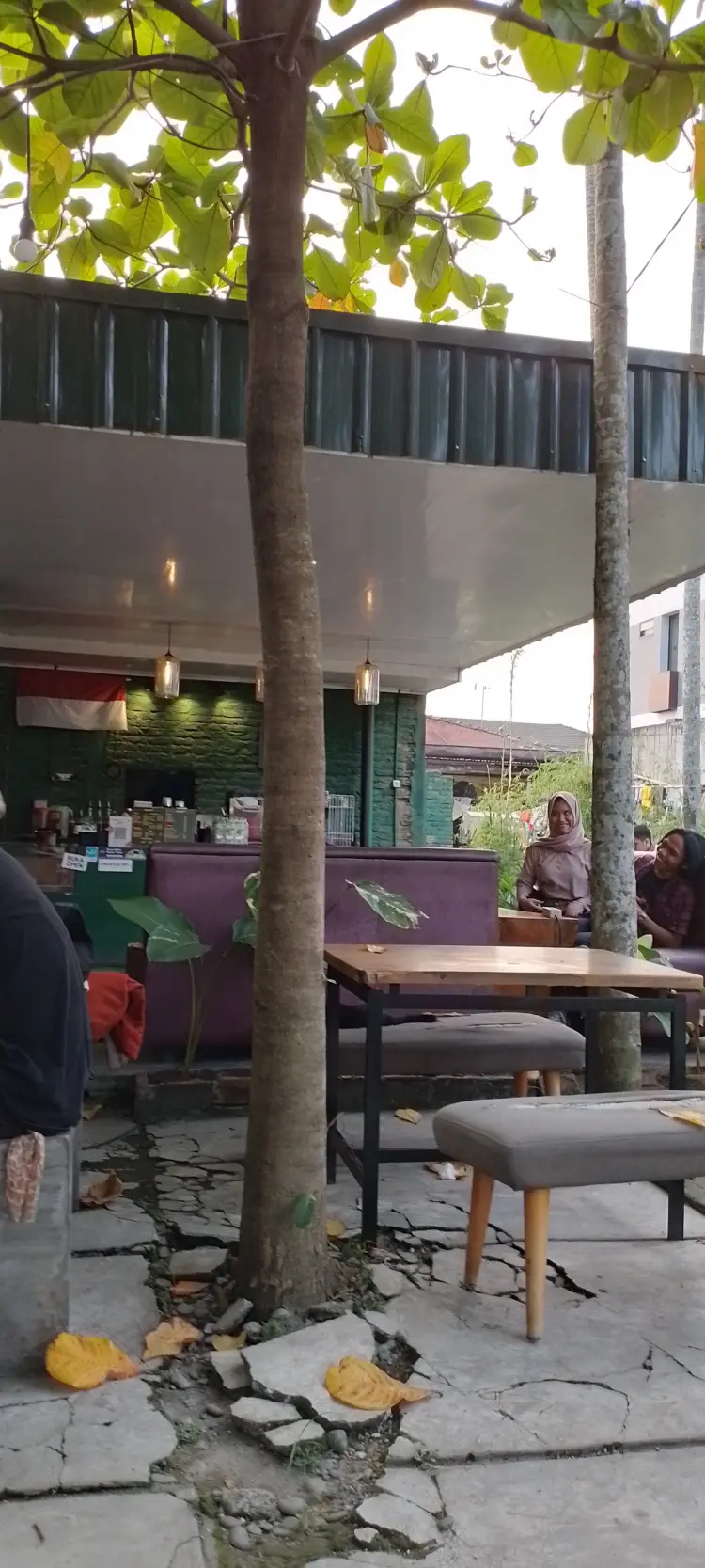 Suddenly Coffee and Roastery 6