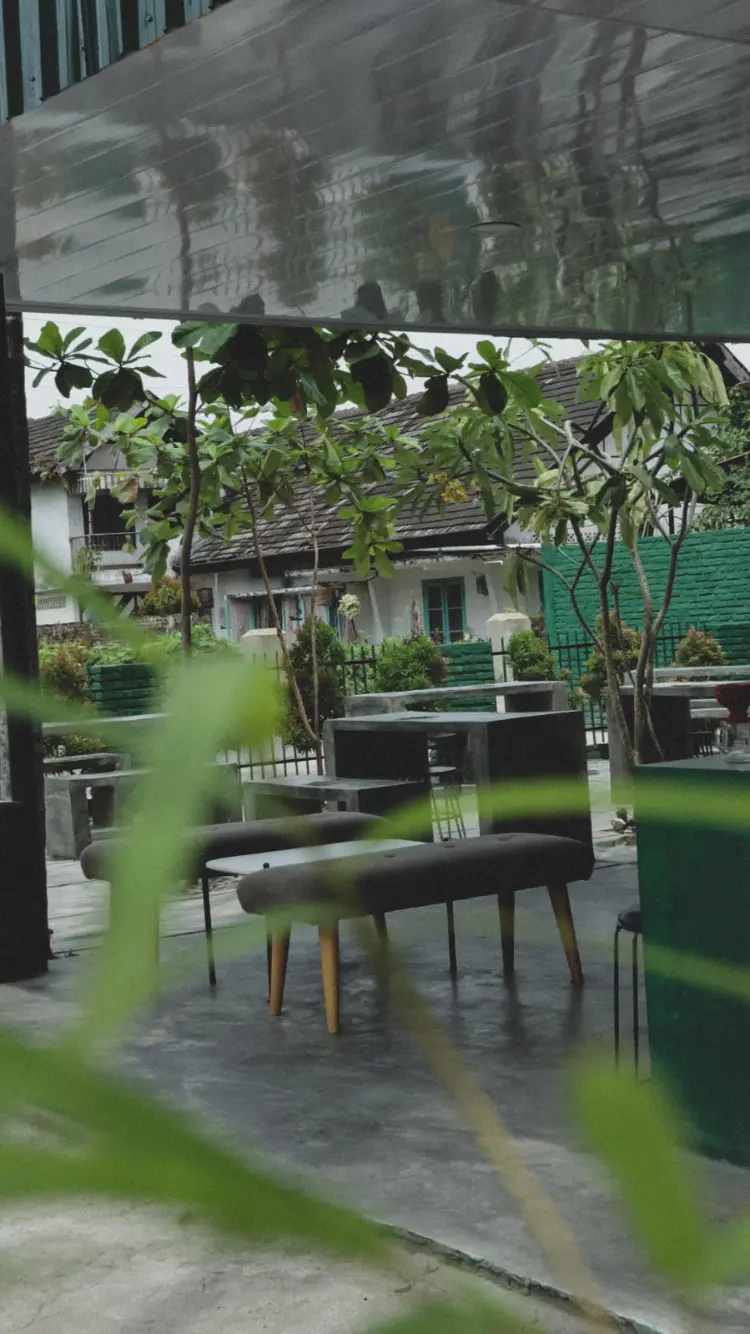 Suddenly Coffee and Roastery 7