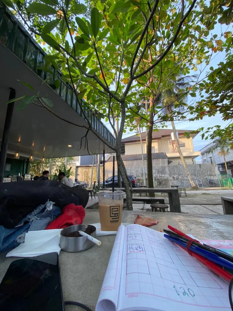 Suddenly Coffee and Roastery 8