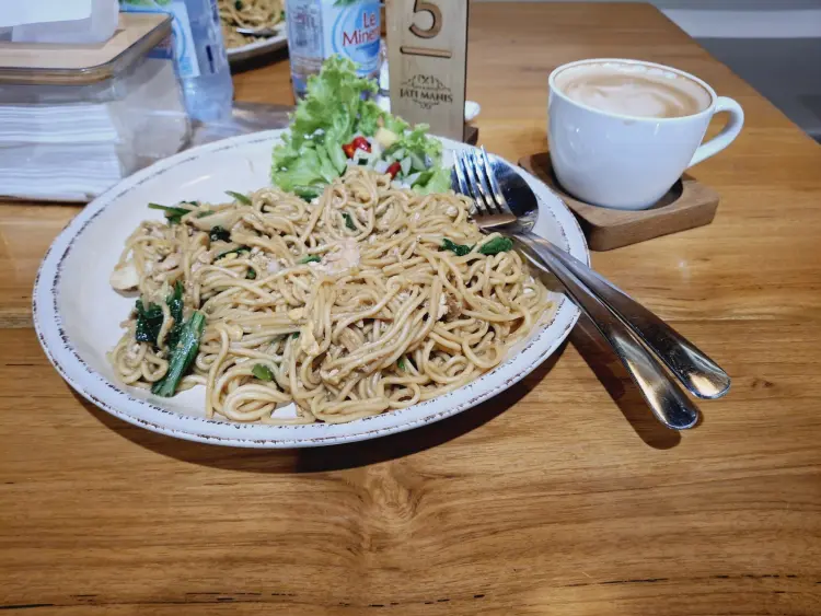 Jati Manis Cafe & Resto 9