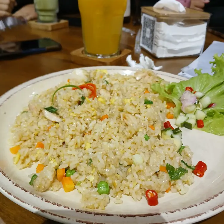 Jati Manis Cafe & Resto 4