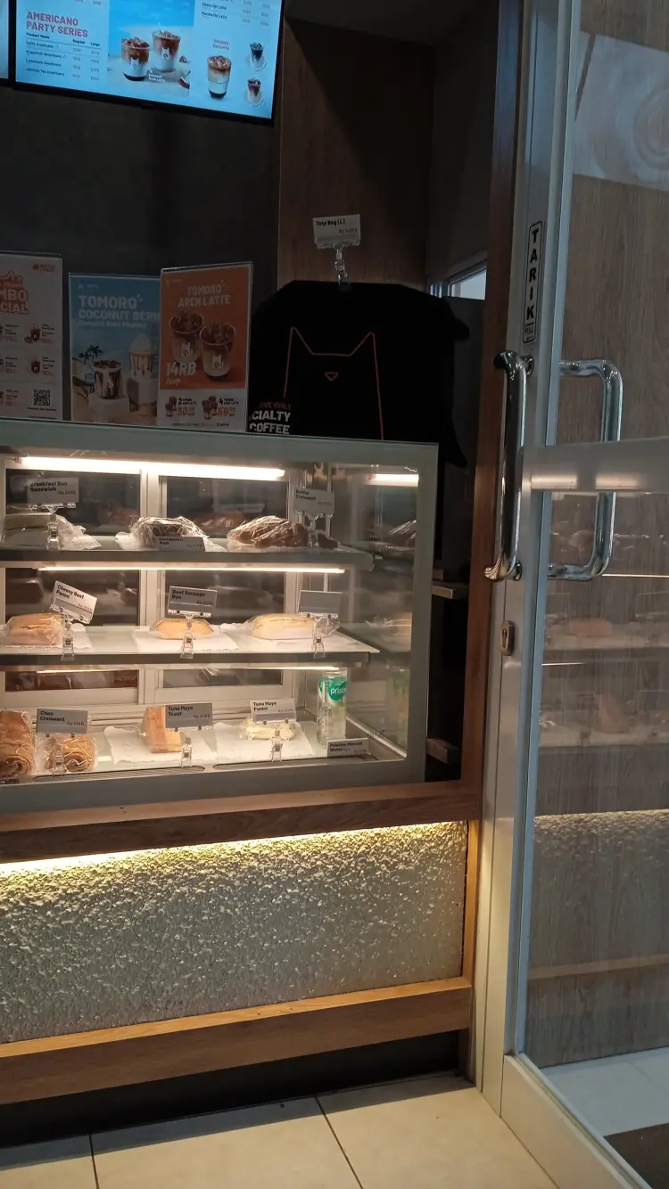 TOMORO COFFEE - UPN Veteran 2