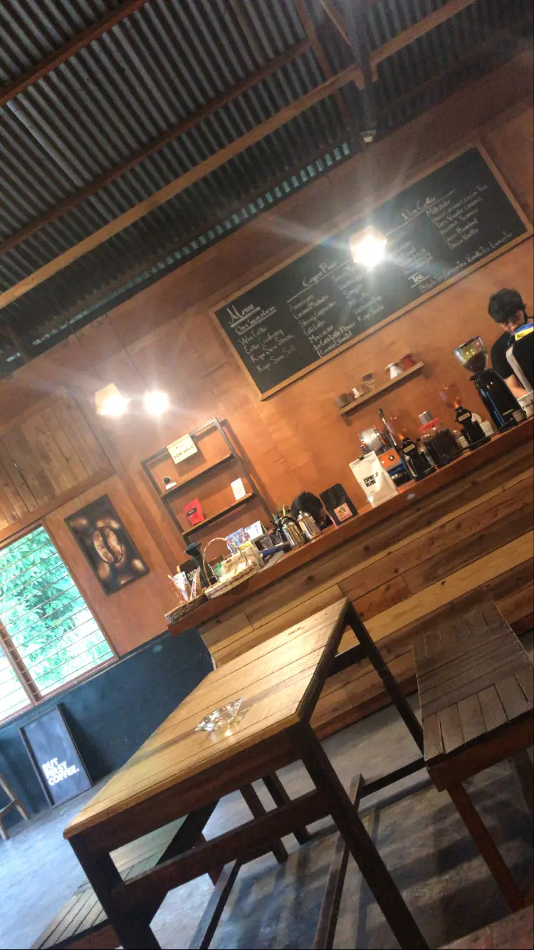 Parewa Coffee Unand Padang 2