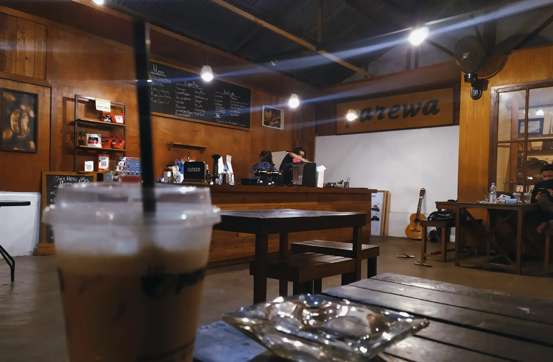 Spot nongkrong rahasia anak kuliahan Padang! Kok bisa sih kafe ini rame tiap hari? 🤔 1