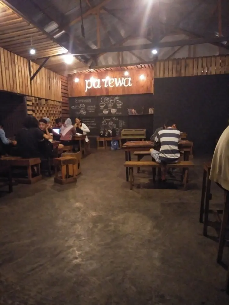 Parewa Coffee Unand Padang 9