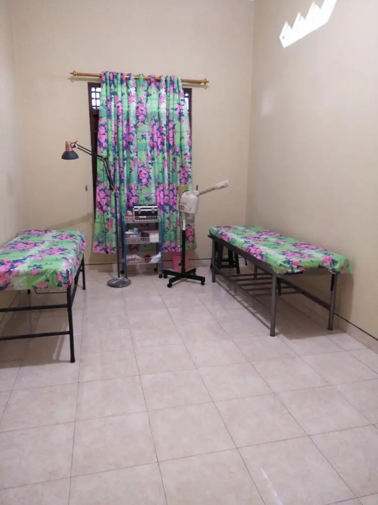 Indie Salon & Make Up 1