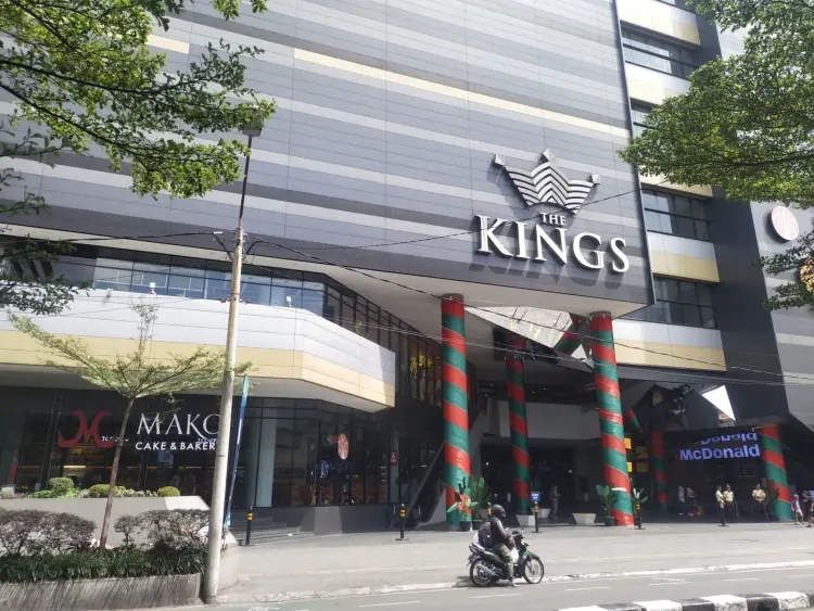 The Kings Shopping Centre 1