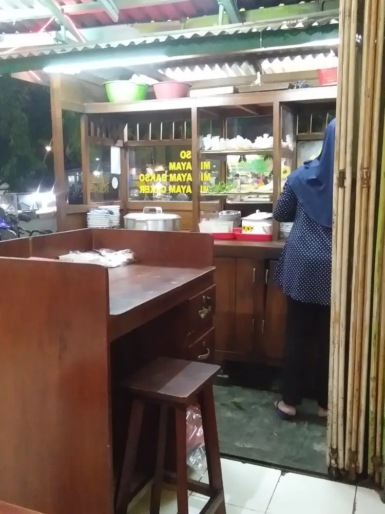 BAKSO DAN MIE AYAM SOLO "DOA IBU" 5