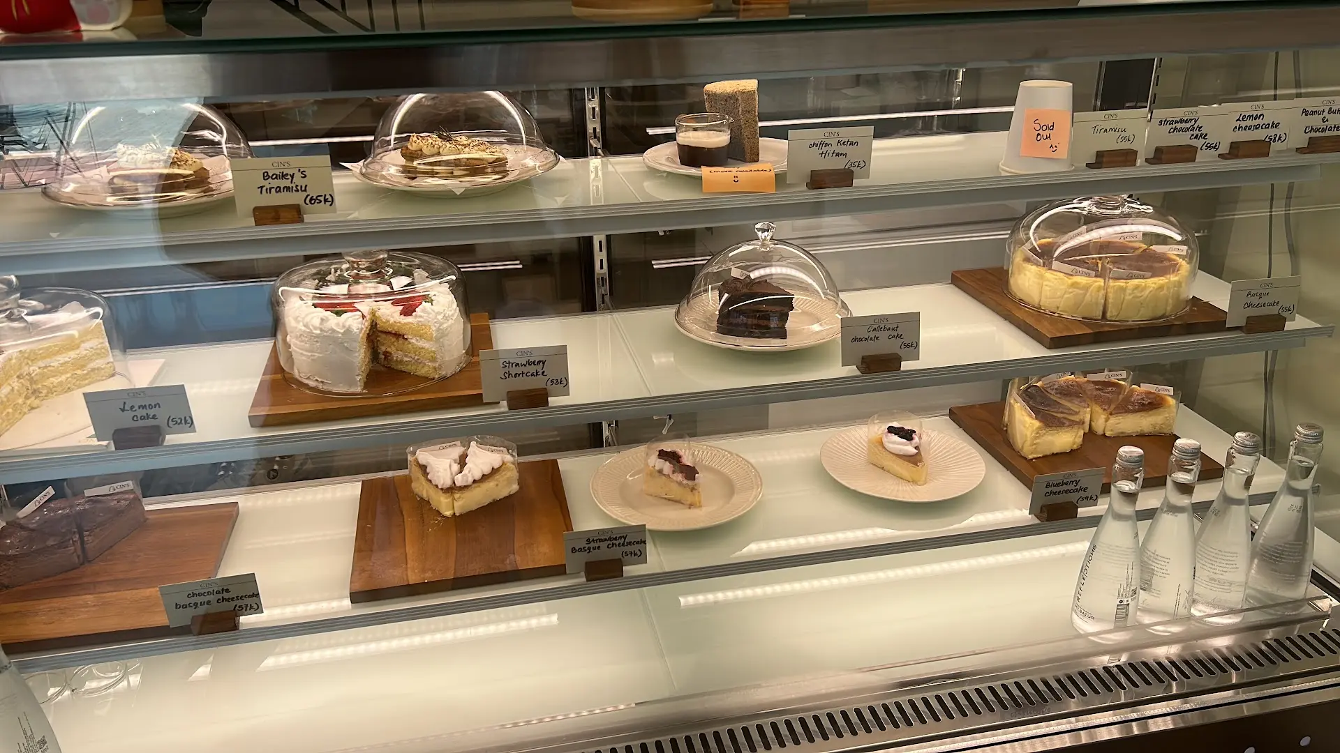 Anak dessert, kumpul! Ada spot nongkrong di Sedayu City, baca ini dulu baru putusin mau ke sana atau nggak. 1