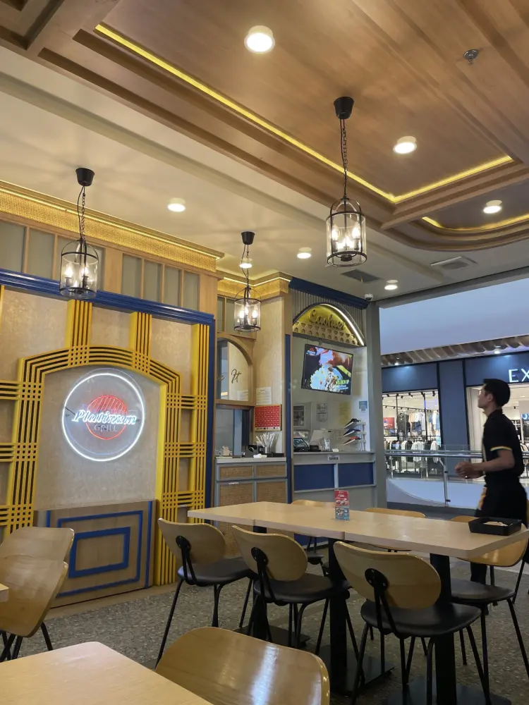 Platinum Resto & Cafe - Lampung City Mal 4