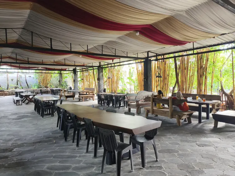 Tamanagung resto 1