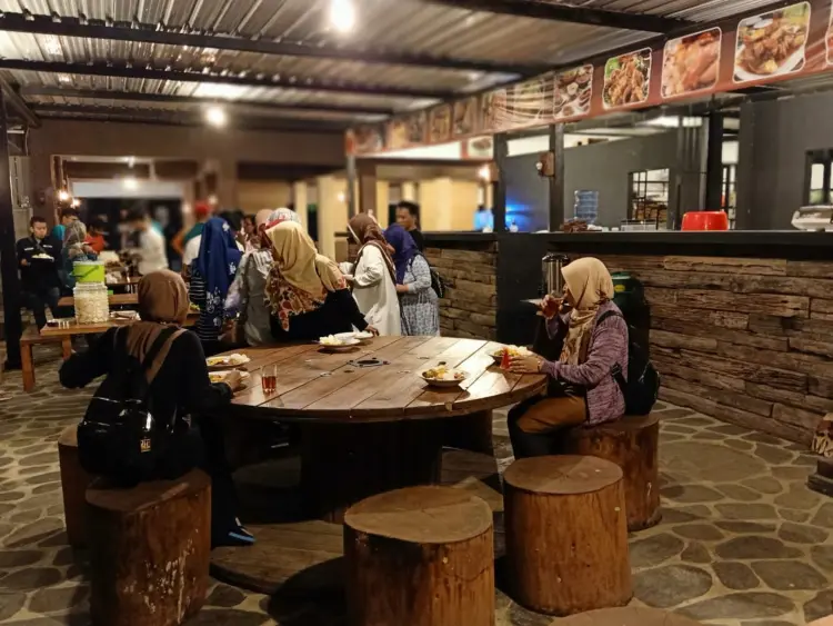 Tamanagung resto 5