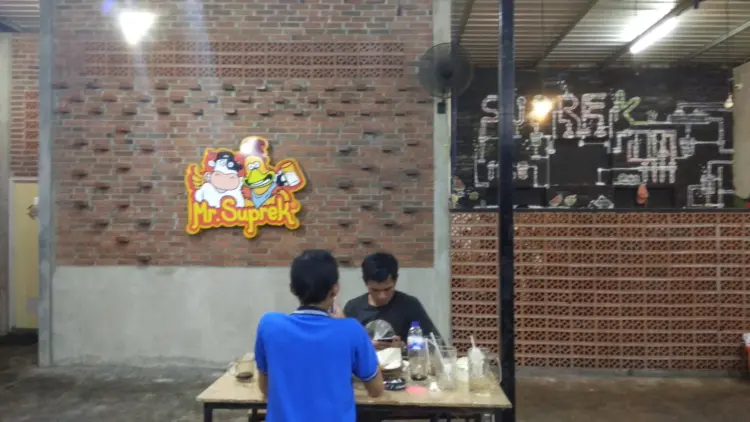 Ayam Geprek Mr Suprek UPN 9