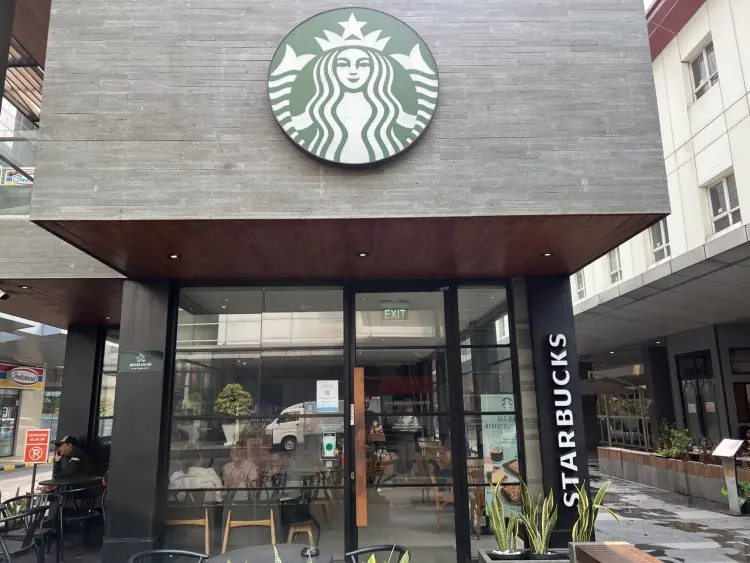 Starbucks Tangcity 1