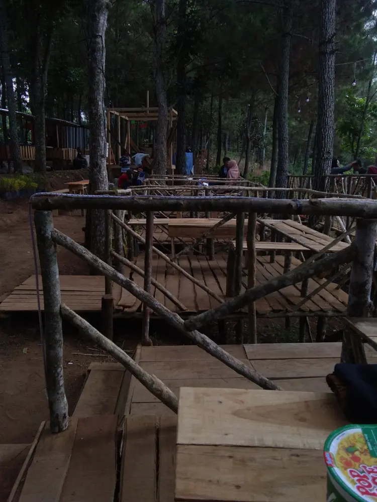 Warung Pinus(wanus) 4