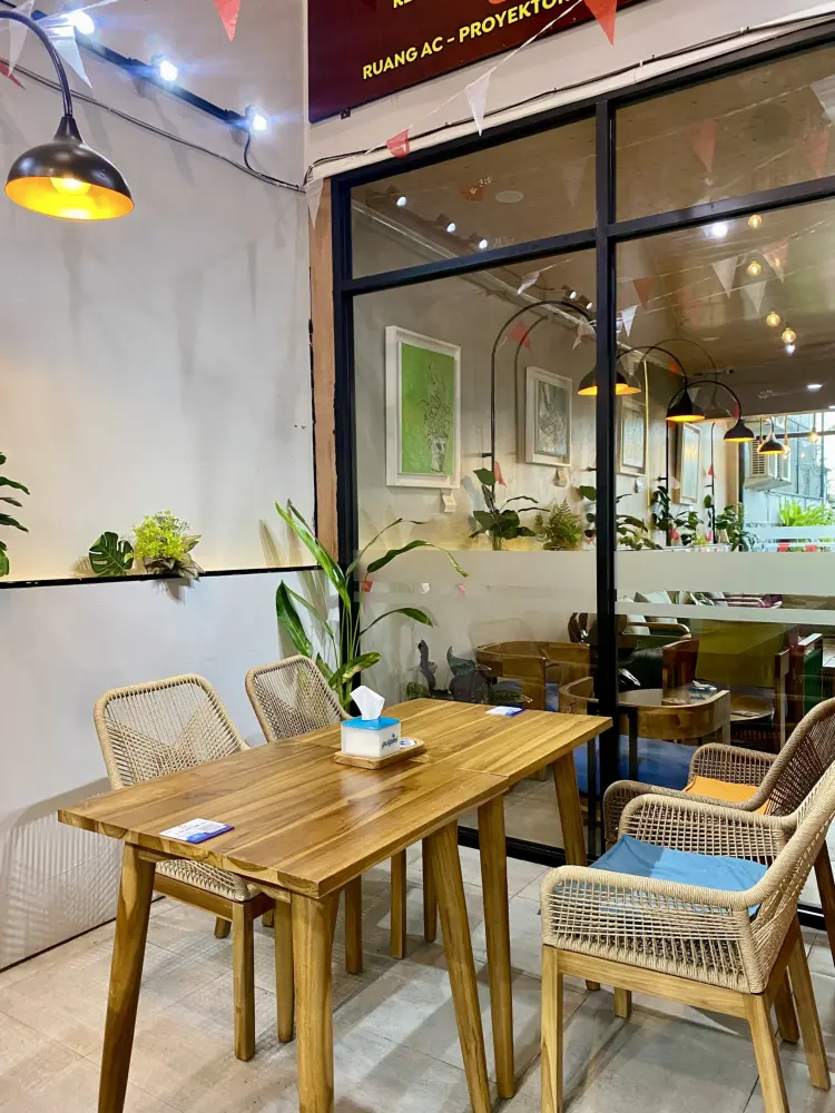 FOKUS COFFEE & EATERY 9