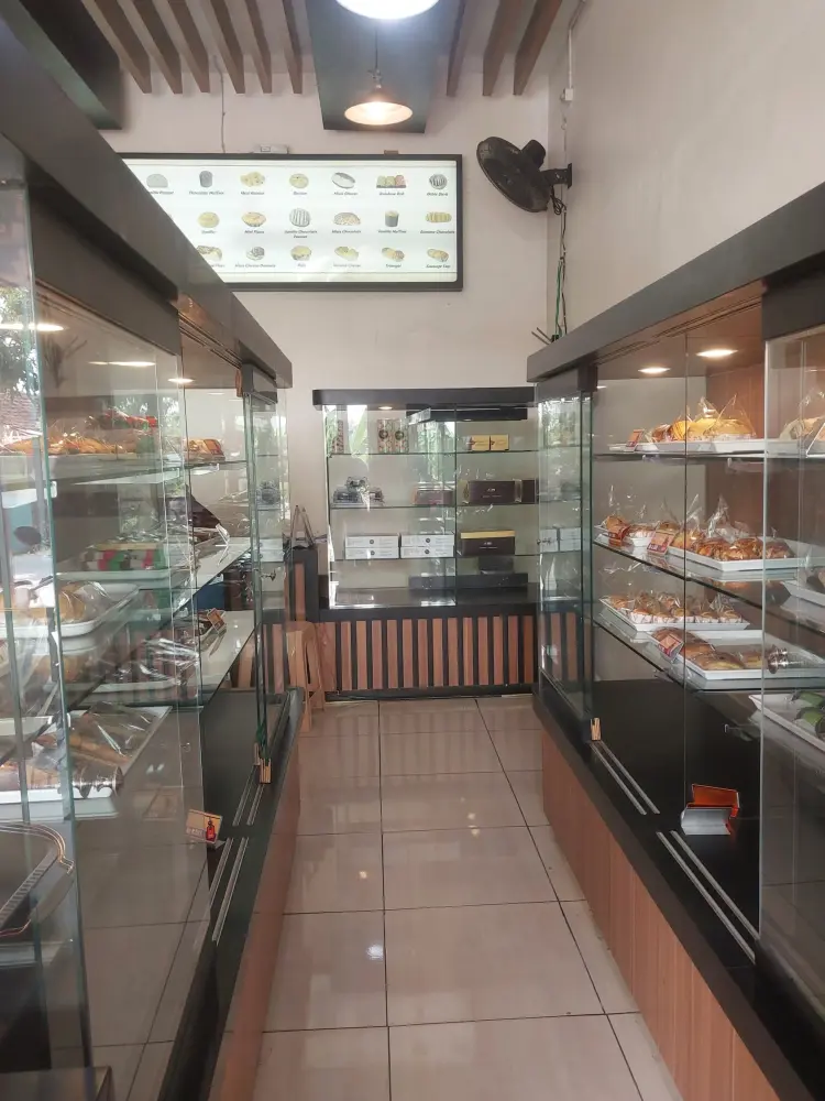 Ajeng bakery cabang dawar 9