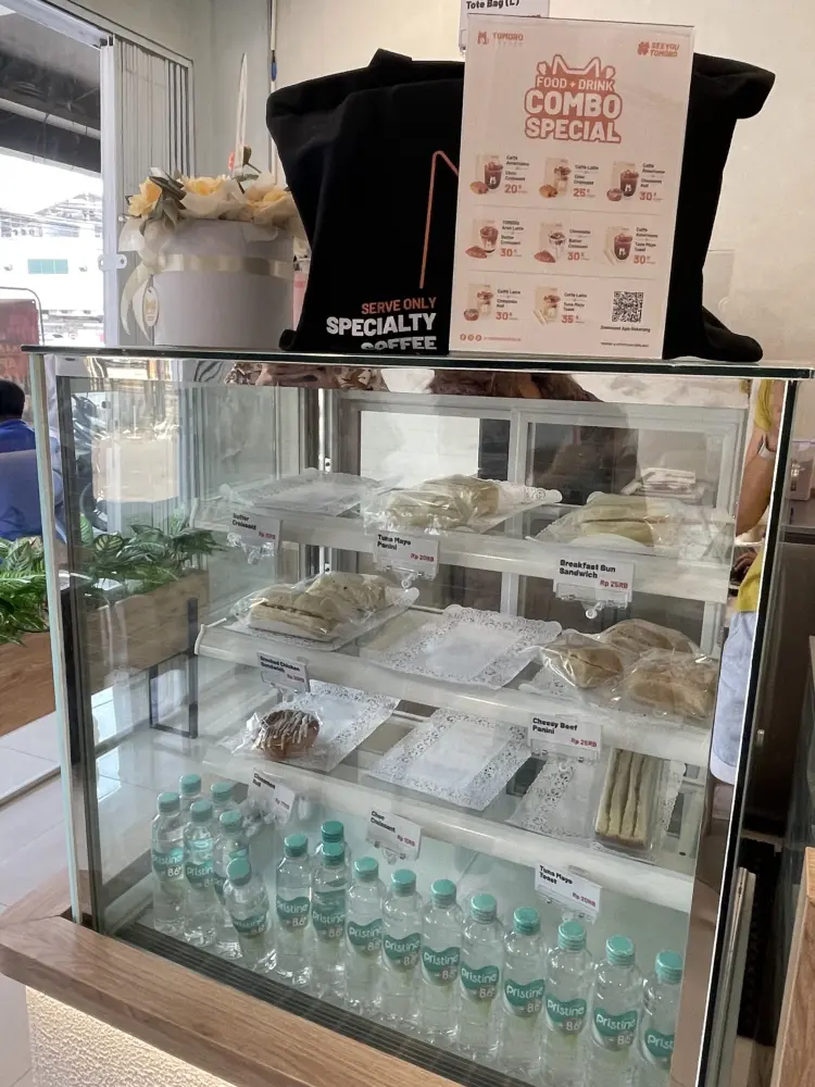 TOMORO COFFEE • Mekar Wangi 4