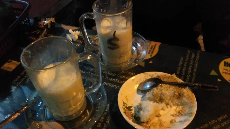 Ketan Bubuk Coffee Shops 5