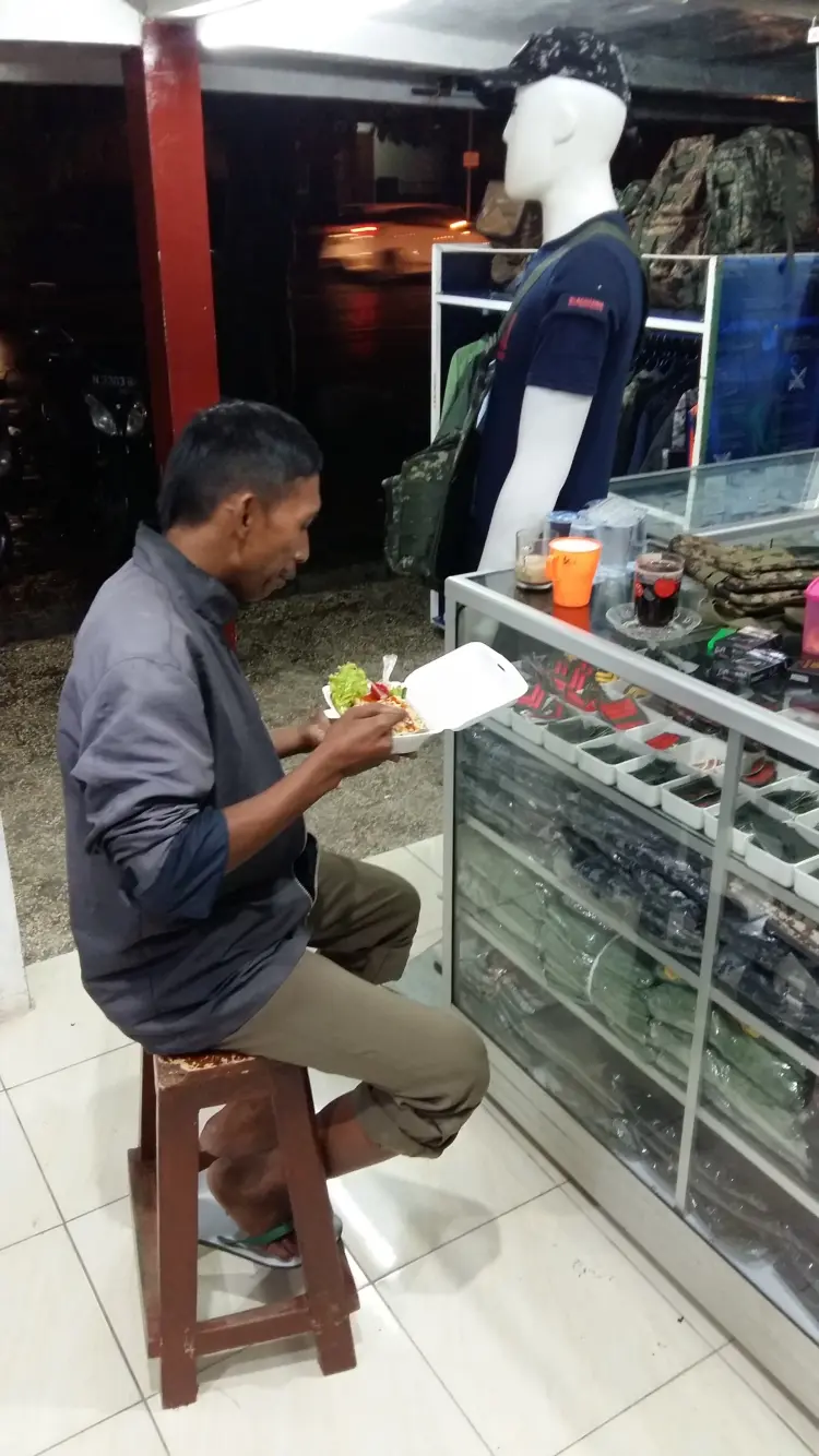 Ketan Bubuk Coffee Shops 3