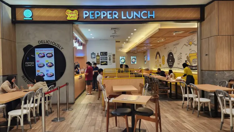 Gue umumkan, jiwa teppanyaki Surabaya ini bukan daging, melainkan...