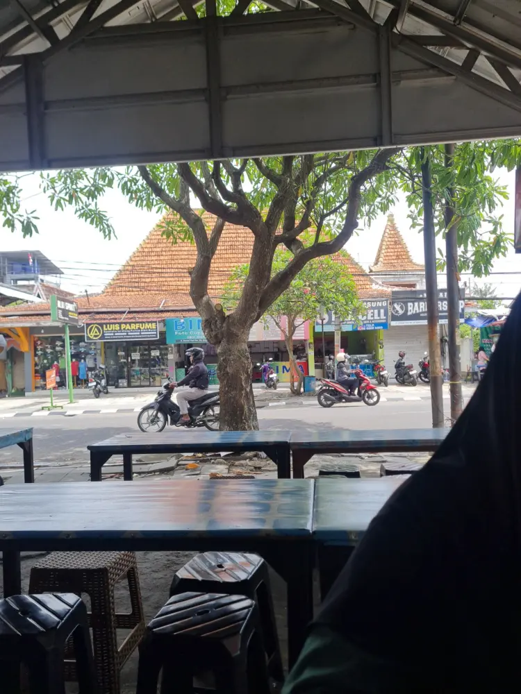 Pecel Lele Nasi Uduk Putra Podomoro 8