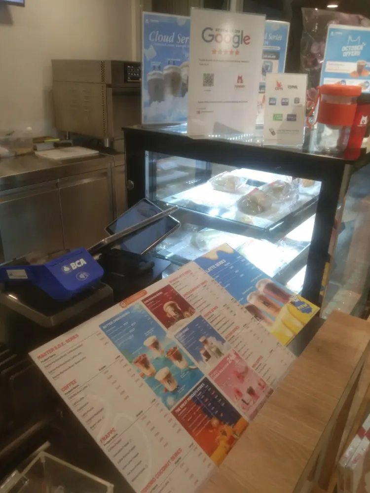 TOMORO COFFEE - KEPANJEN 9