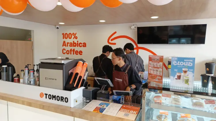 TOMORO COFFEE - KEPANJEN 3
