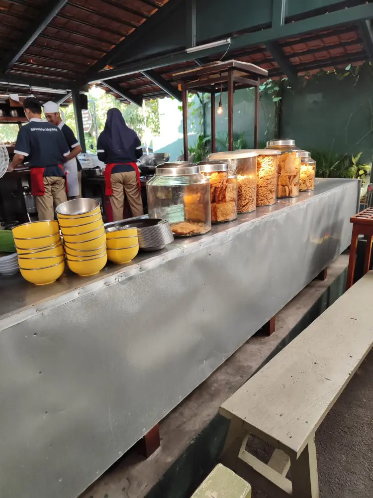 Bakso So'un dan Mie Ayam Mojopahit 7