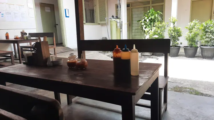 Bakso So'un dan Mie Ayam Mojopahit 9