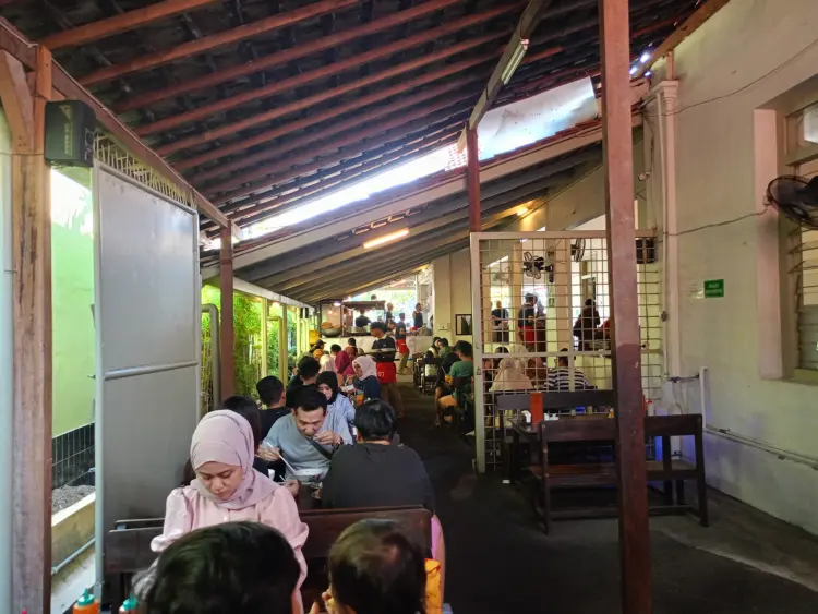 Bakso So'un dan Mie Ayam Mojopahit 8