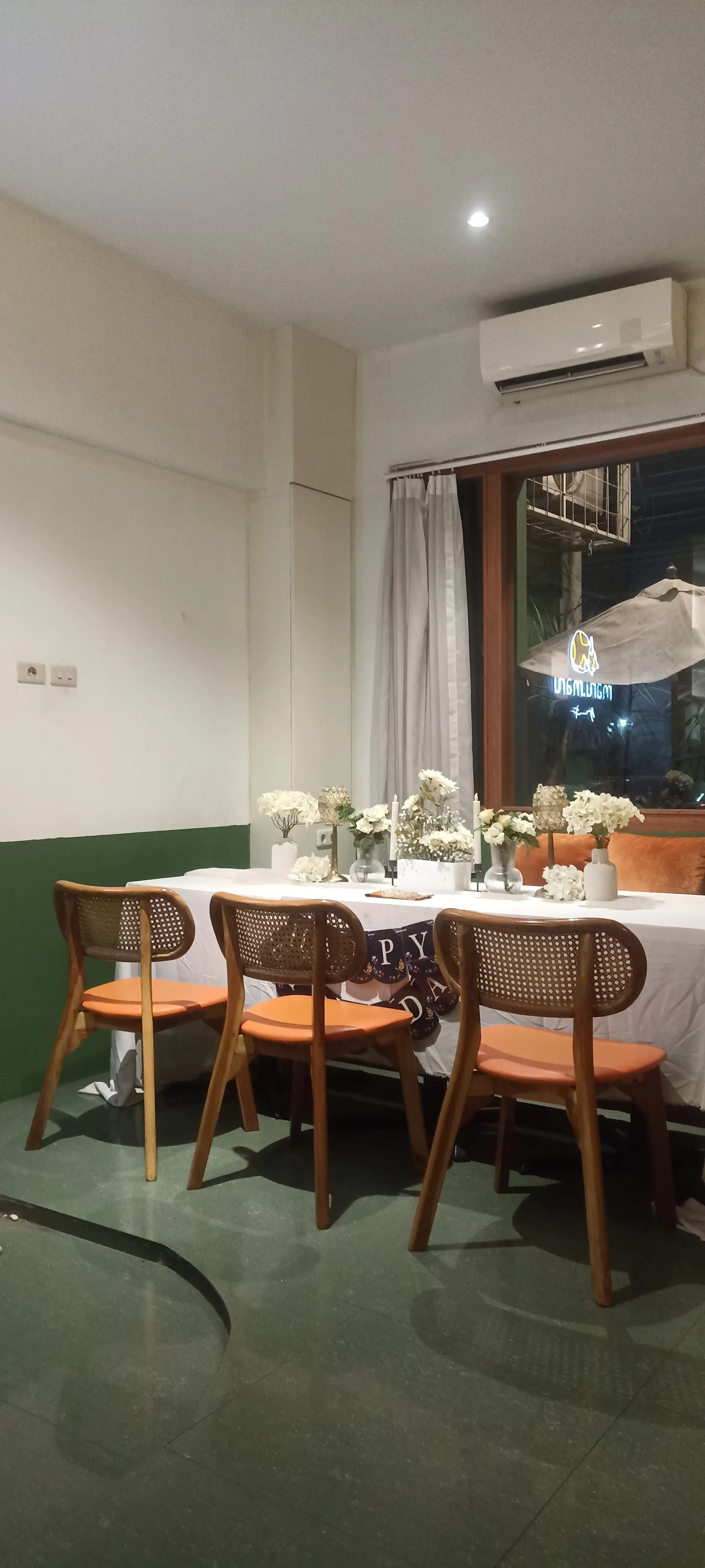 How far can this viral Palembang spot go on looks alone? 6