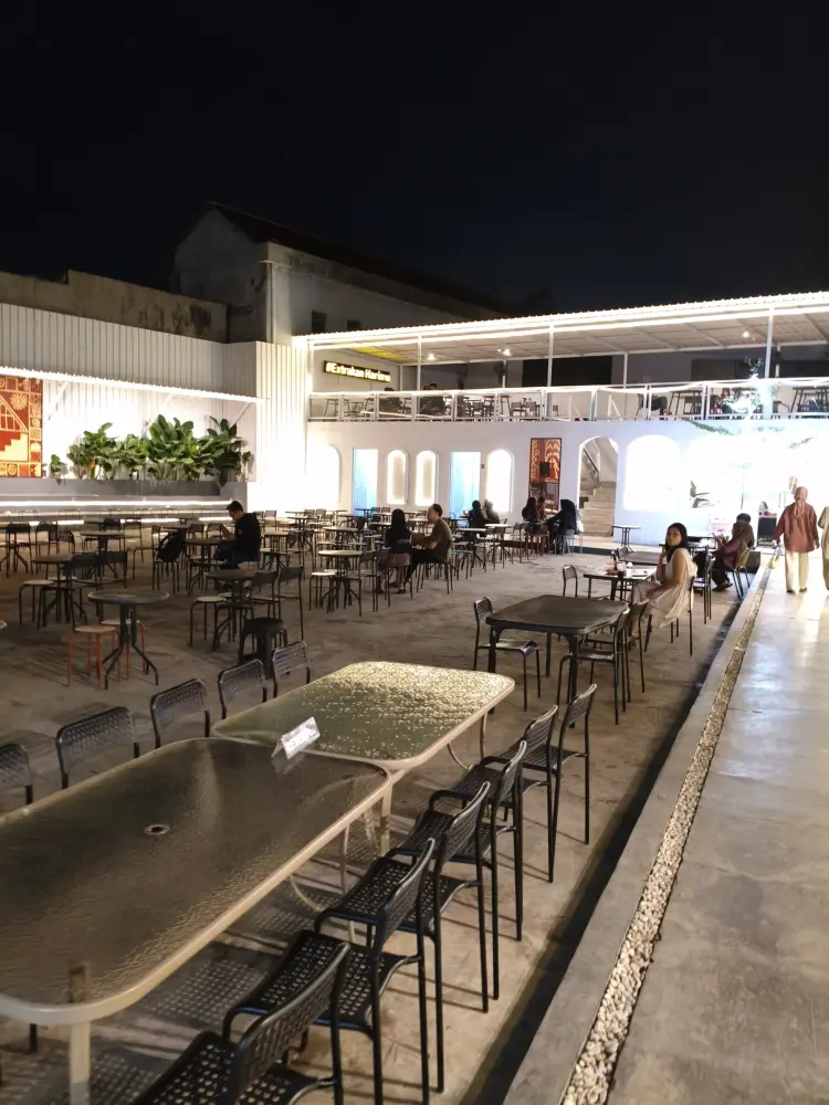 Onix Coffee and Space 1