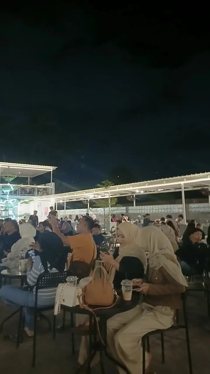 Onix Coffee and Space 6