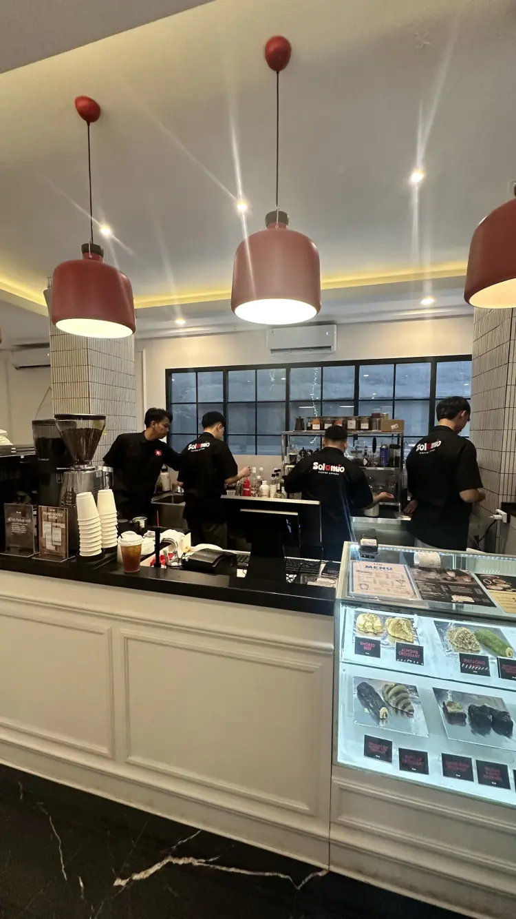 Solomio Coffee & Baked 9