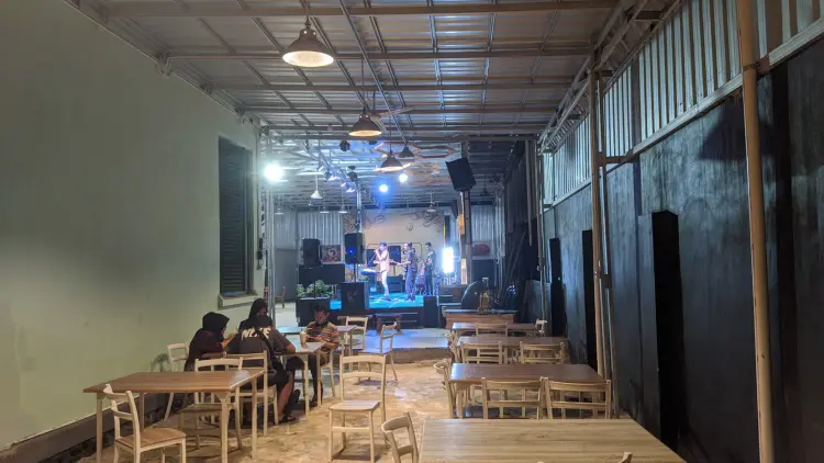 SULTHAN KOPI & EATERY 5