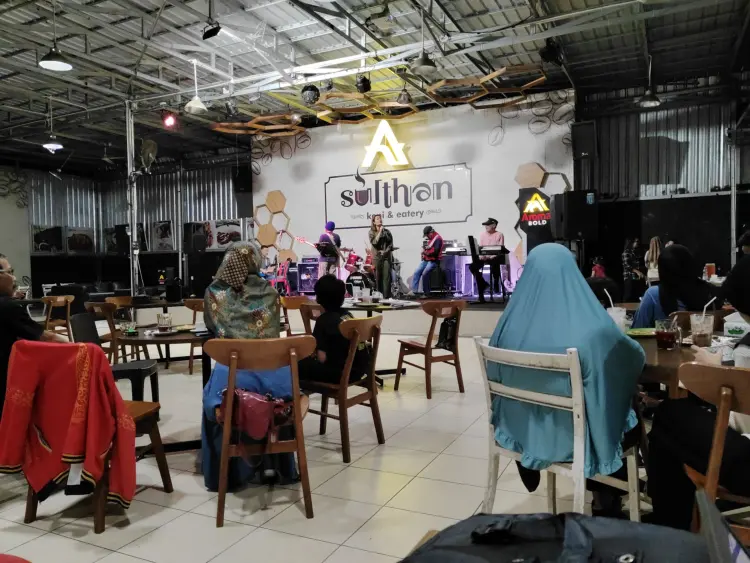 SULTHAN KOPI & EATERY 8