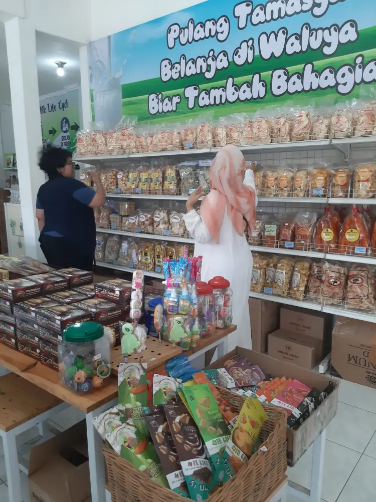 WALUYA OLEH - OLEH 6