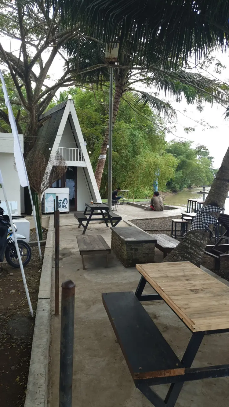 Dualima Coffee and Eatery 1