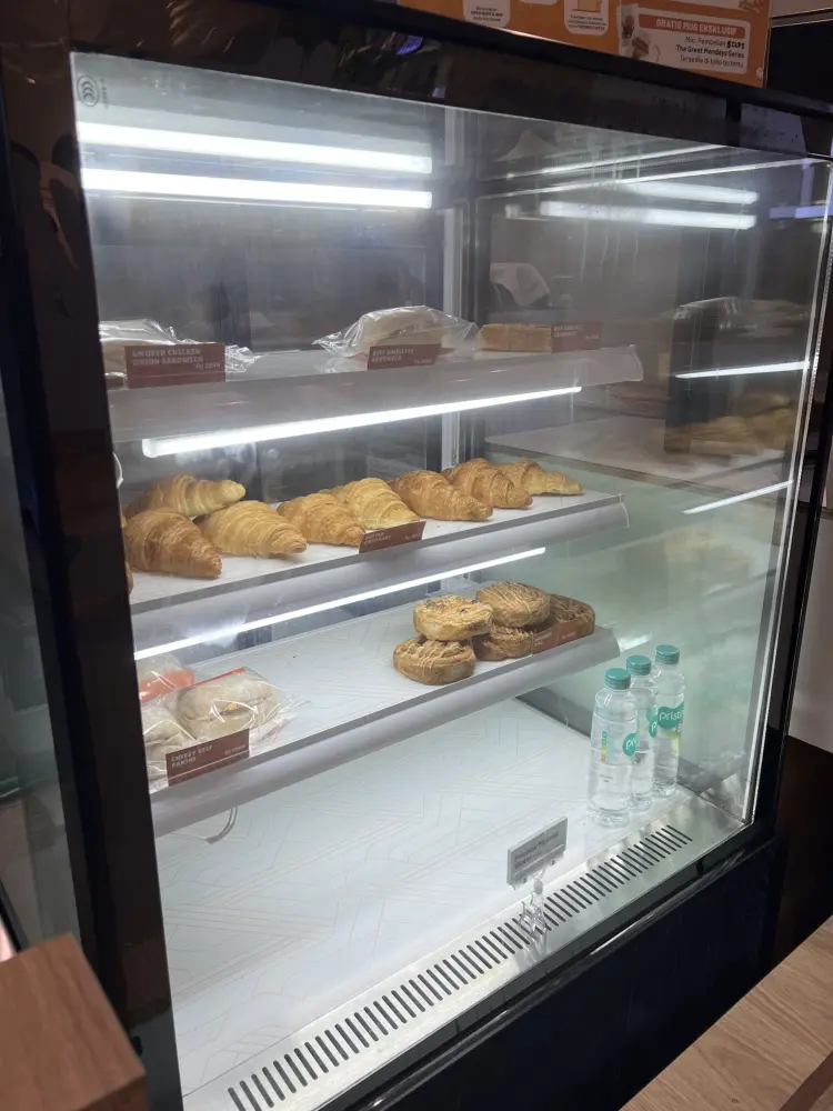 TOMORO COFFEE - Gandaria City 10