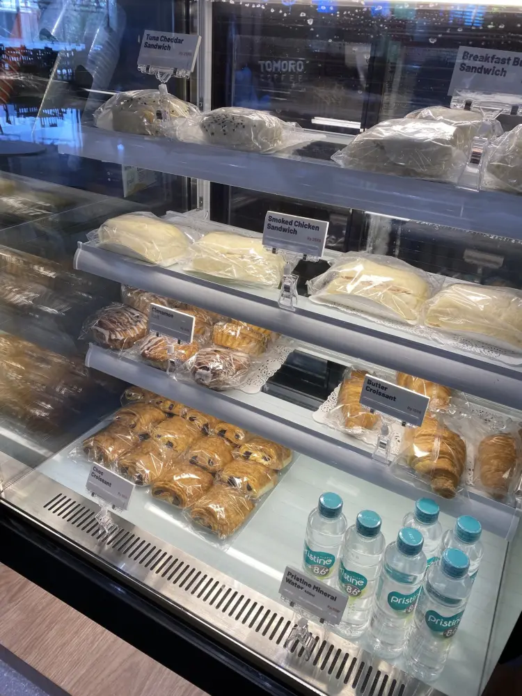 TOMORO COFFEE - Gandaria City 9